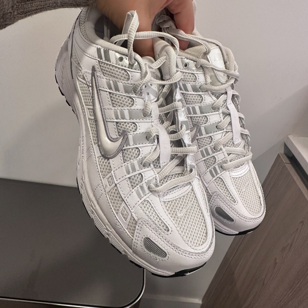 Nike Women's White Mesh Sneakers